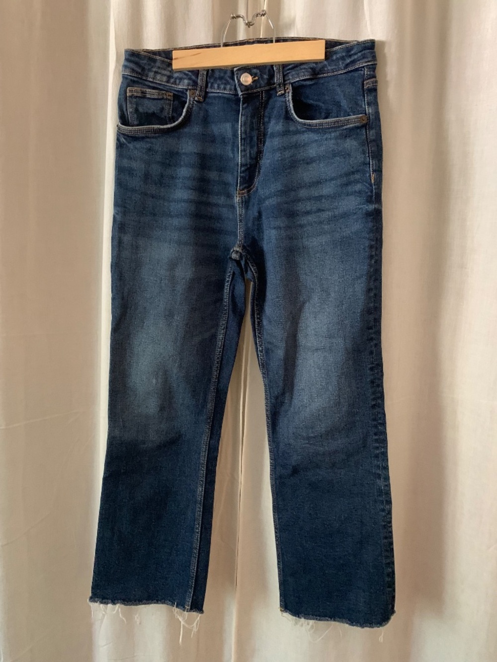 Zara High Rise Cropped Kick Flare Jeans Raw Hem Size 8